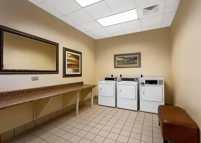 Hawthorn Extended Stay By Wyndham West Palm Beach Airport